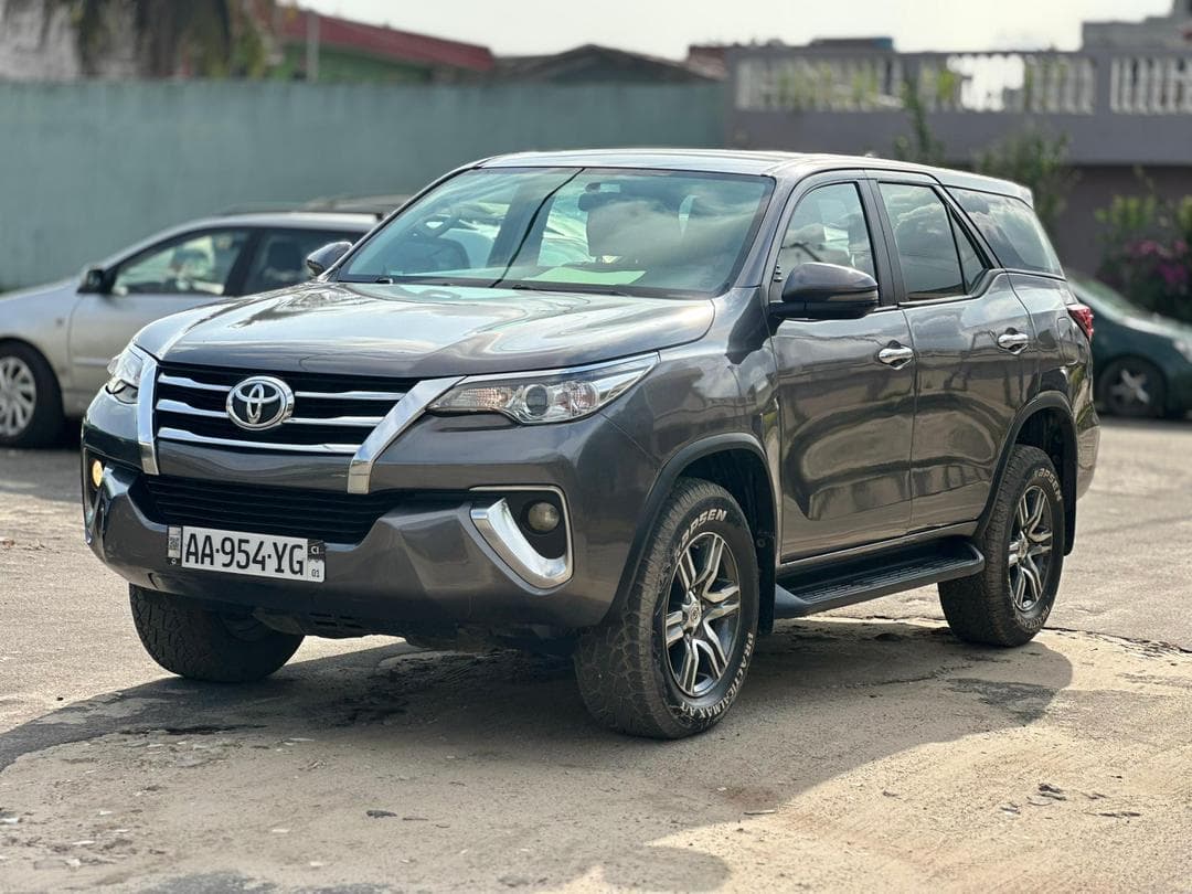 TOYOTA FORTUNER